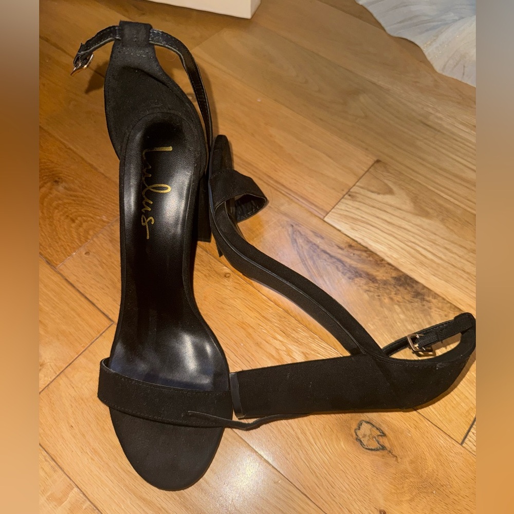 Lulu's Elegant Black Heels